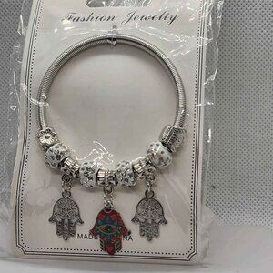 Brand New   Three Hamsa  Bracelet